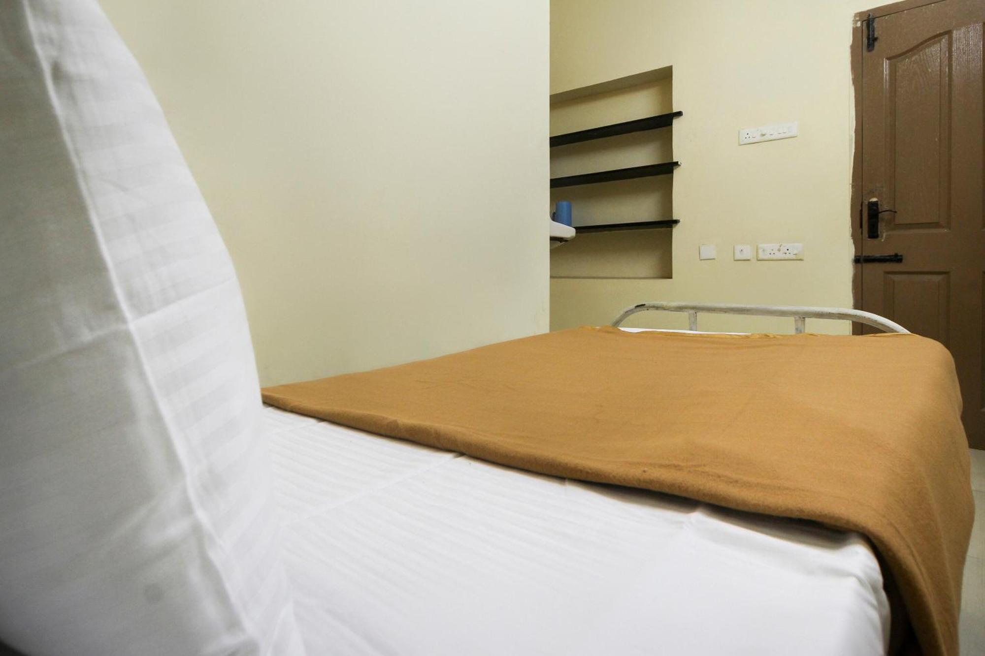 Spot On Jayalakshmi Residency Non Ac Hotell Kovilpatti Eksteriør bilde